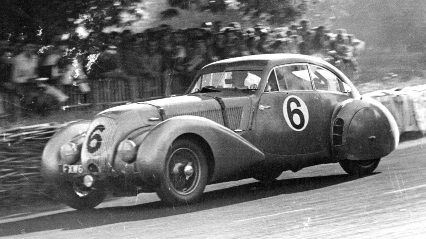 The aerodynamic Embericos Bentley cornering on the Brooklands Race Circuit
