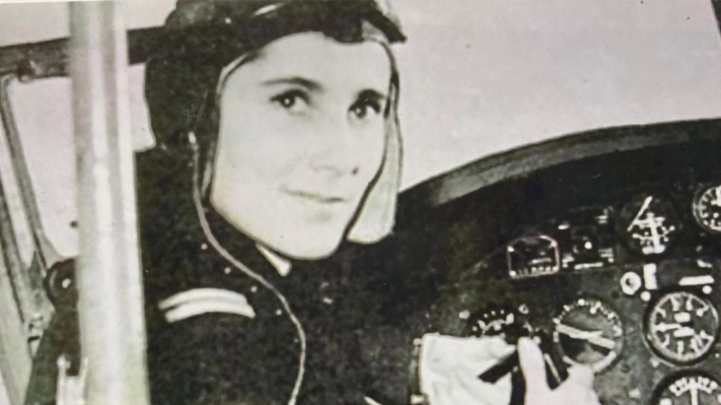Diana Barnato in the cockpit of an English Lightning T4