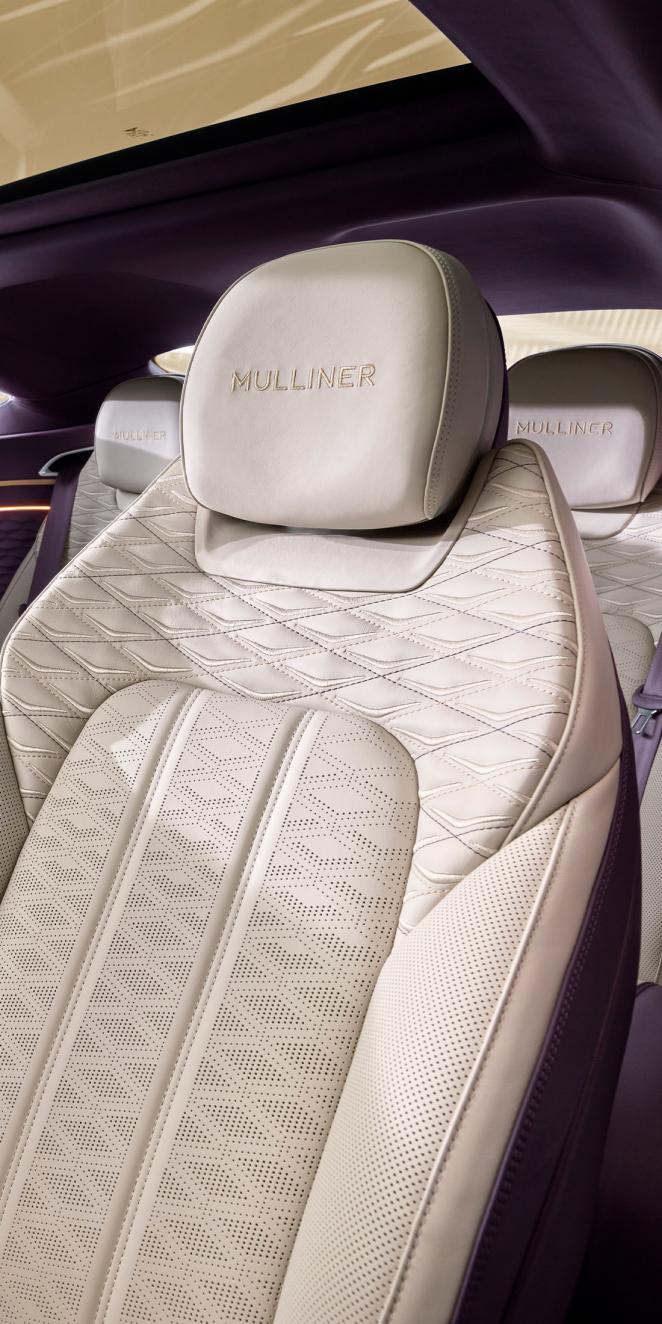 Close up of the drivers seat in the new Bentley Continental GTC Mulliner